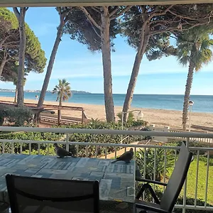 Primera Linea De Mar En Apartamento
